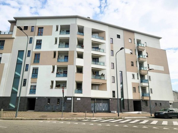 appartamento in vendita a Milano in zona Baggio