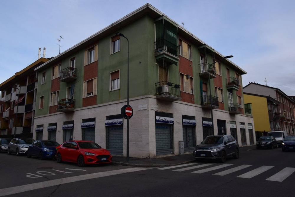 negozio in vendita a Milano in zona Precotto