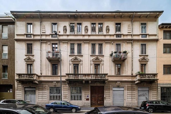 appartamento in vendita a Milano in zona Cinque Giornate