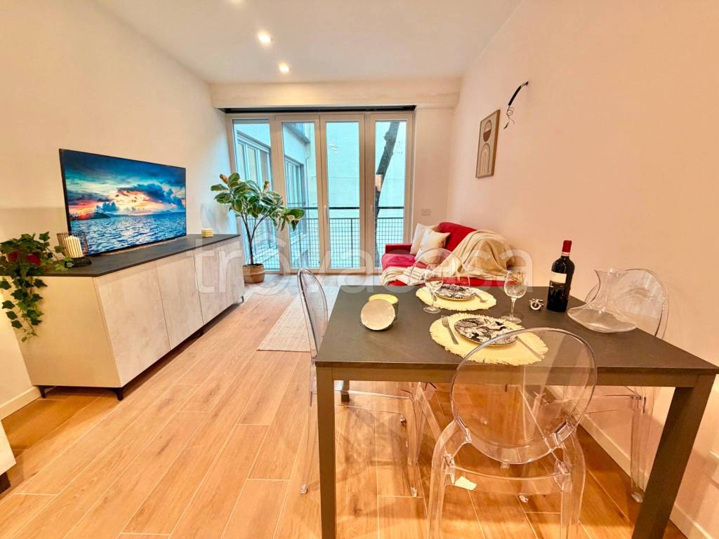 appartamento in vendita a Milano in zona Sempione