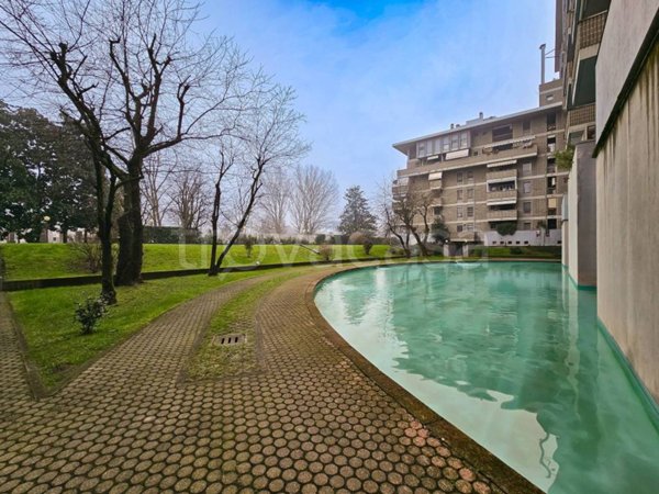 appartamento in vendita a Milano in zona Ronchetto sul Naviglio