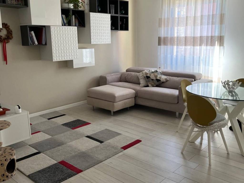 appartamento in vendita a Milano in zona Piazzale Lodi