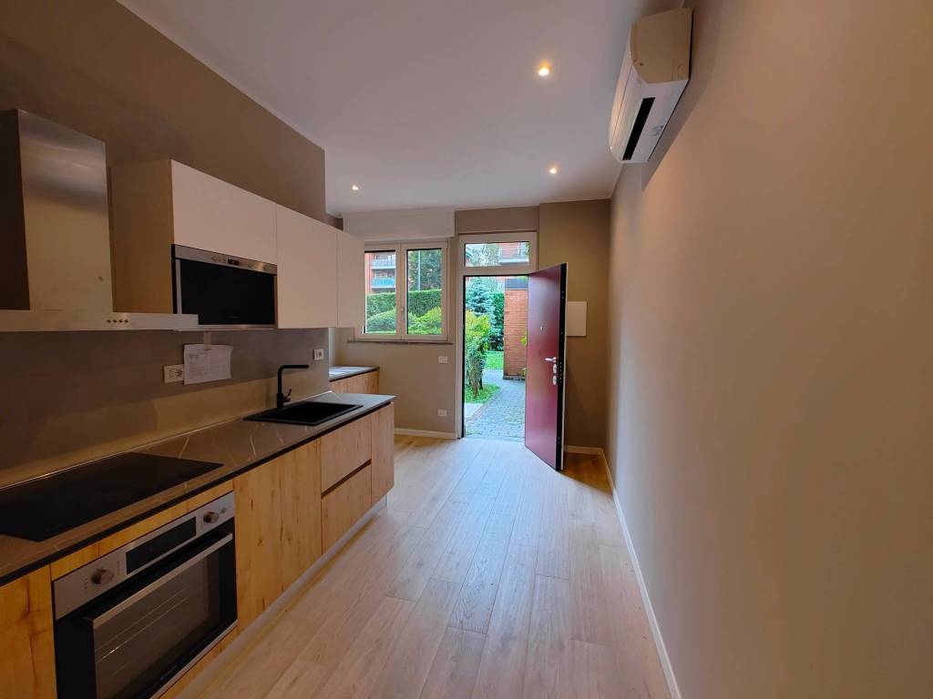 appartamento in vendita a Milano in zona QT8