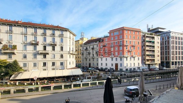 appartamento in vendita a Milano in zona Porta Genova