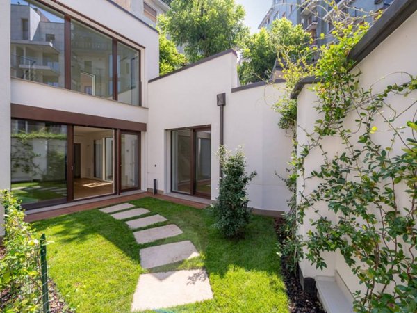 appartamento in vendita a Milano in zona Il Portello