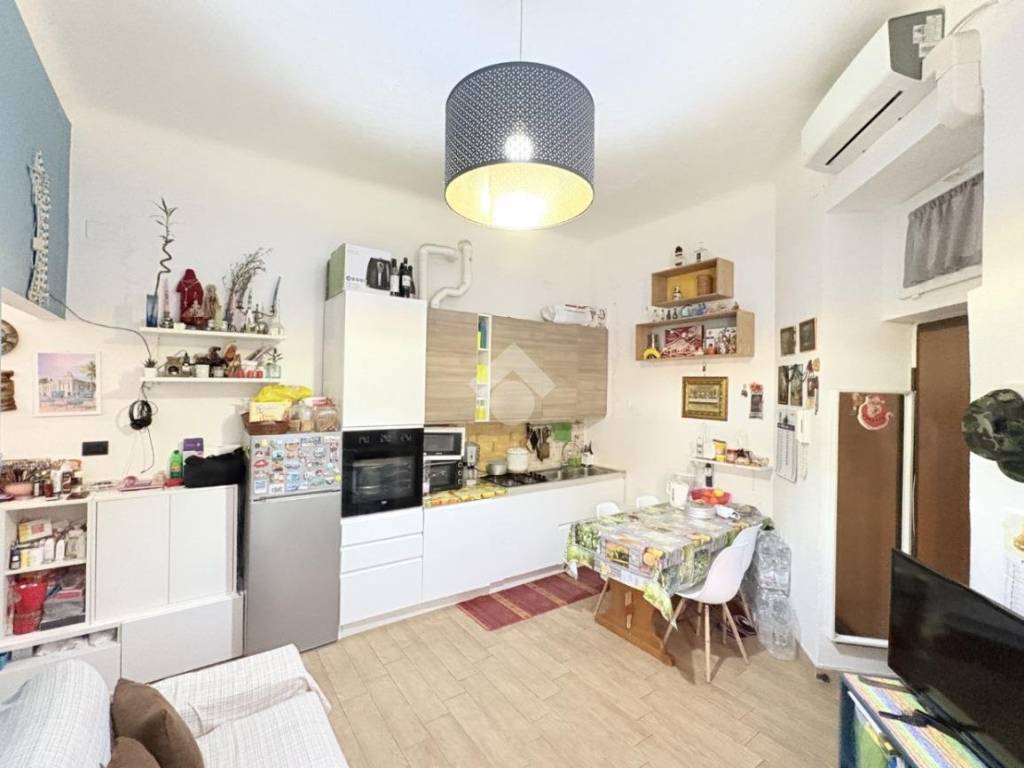 appartamento in vendita a Milano in zona Lorenteggio