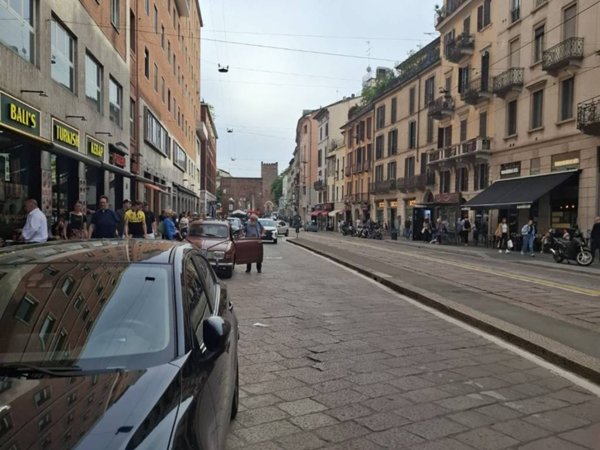 negozio in vendita a Milano in zona Porta Ticinese