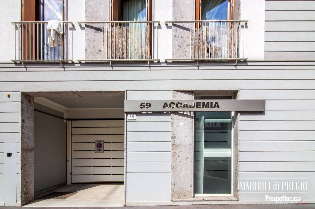 casa indipendente in vendita a Milano in zona Casoretto