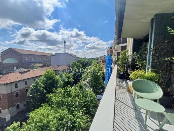 appartamento in vendita a Milano in zona Sempione