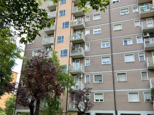 appartamento in vendita a Milano in zona Famagosta
