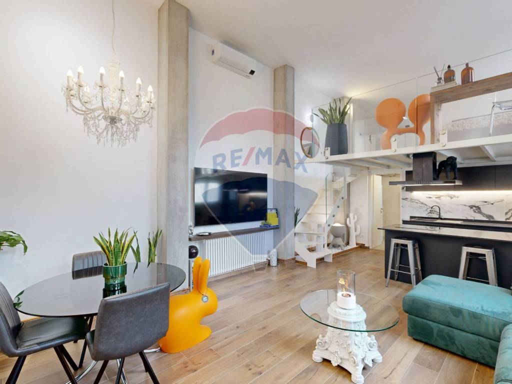 appartamento in vendita a Milano in zona Centro Direzionale
