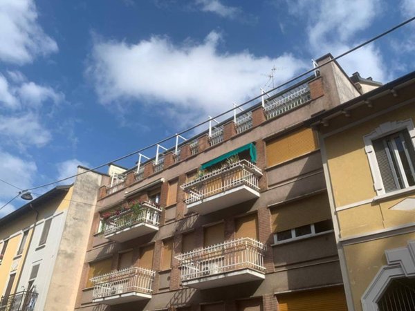 appartamento in vendita a Milano in zona Vigentino