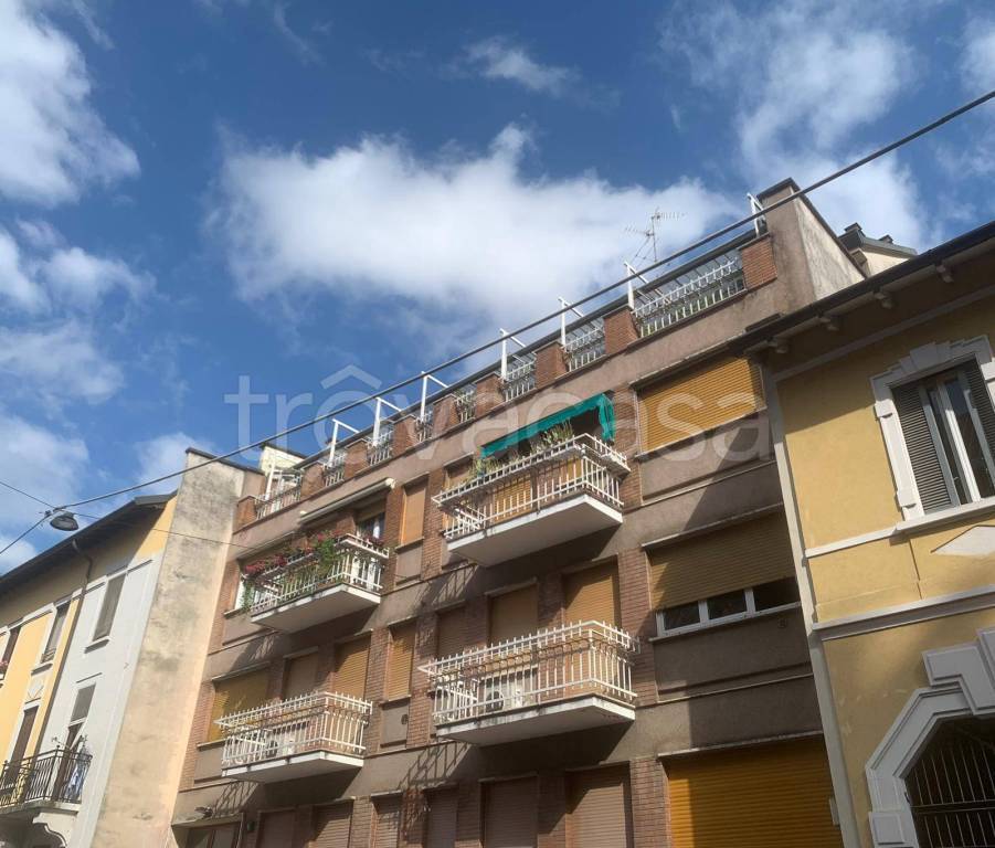 appartamento in vendita a Milano in zona Vigentino