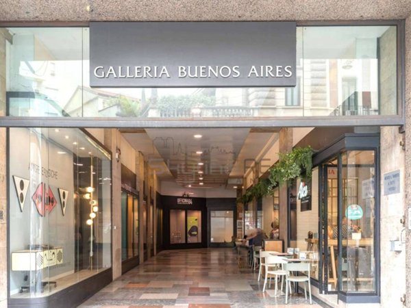negozio in vendita a Milano in zona Centro Direzionale