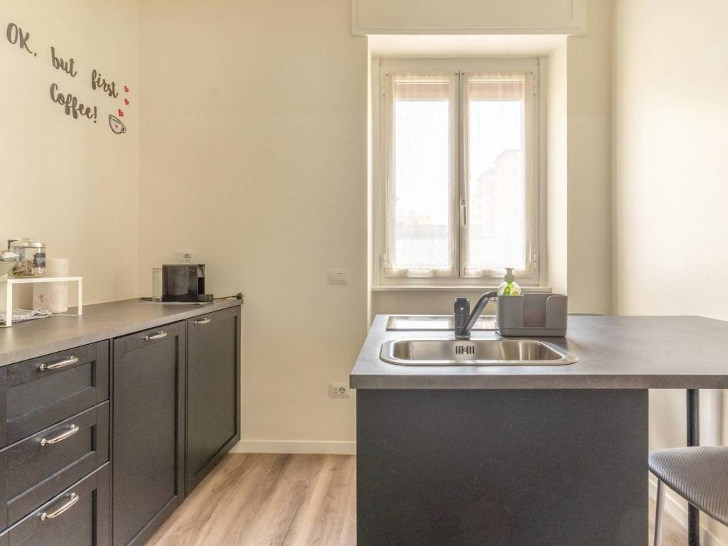 appartamento in vendita a Milano in zona Famagosta
