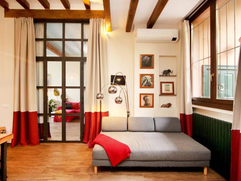 appartamento in vendita a Milano in zona Famagosta