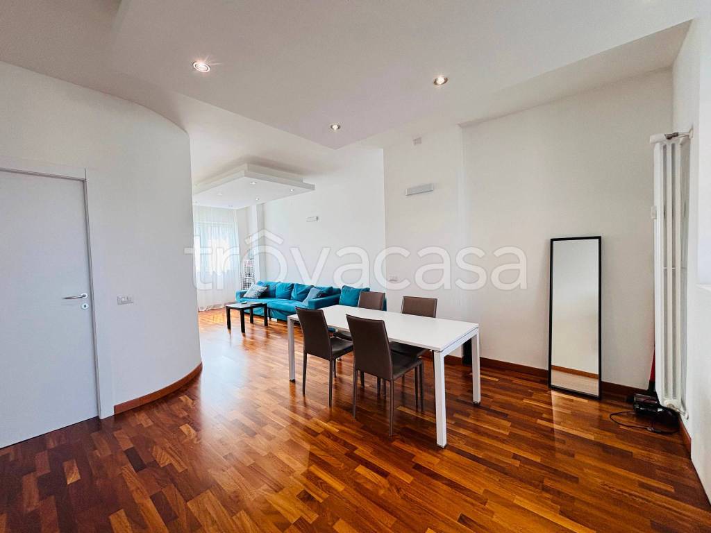 appartamento in vendita a Milano in zona Quarto Cagnino