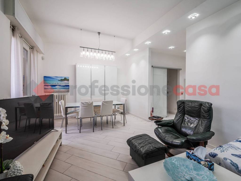 appartamento in vendita a Milano in zona Barona