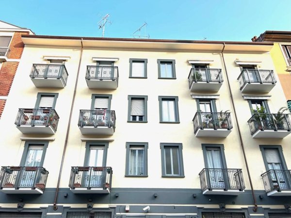 appartamento in vendita a Milano in zona Guastalla