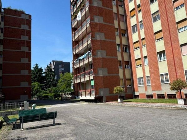 appartamento in vendita a Milano in zona Trenno
