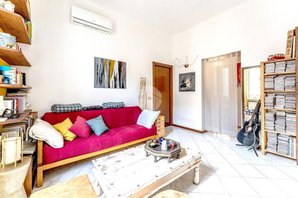 appartamento in vendita a Milano in zona Isola