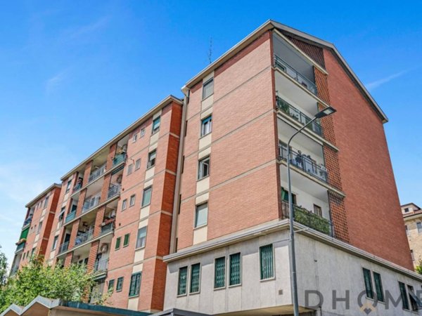 appartamento in vendita a Milano in zona Barona
