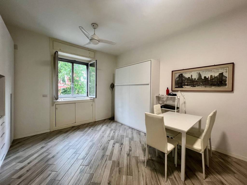 appartamento in vendita a Milano in zona Centro Direzionale