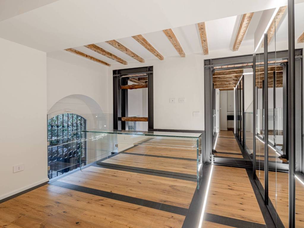 appartamento in vendita a Milano in zona Brera
