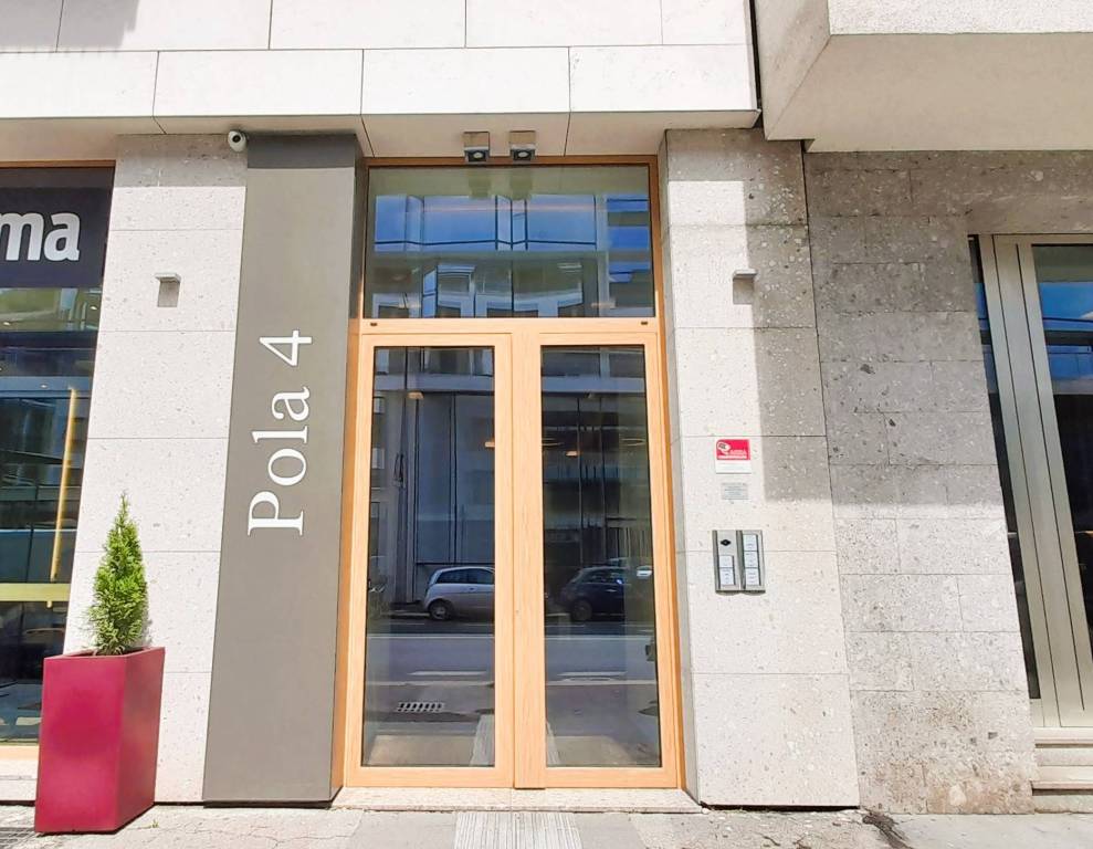 appartamento in vendita a Milano in zona Isola