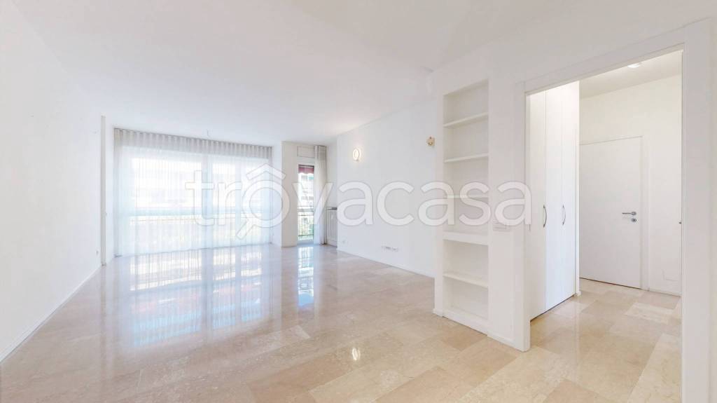appartamento in vendita a Milano in zona Città Studi