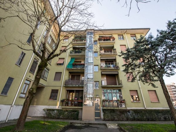 appartamento in vendita a Milano in zona Baggio