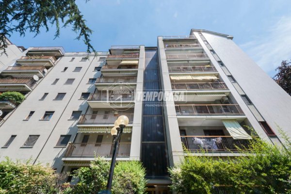 appartamento in vendita a Milano in zona Precotto