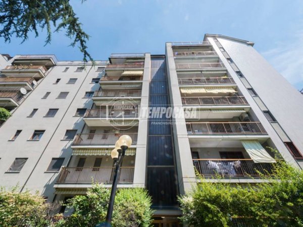 appartamento in vendita a Milano in zona Precotto