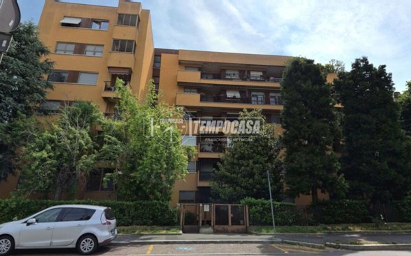 appartamento in vendita a Milano in zona XXII Marzo