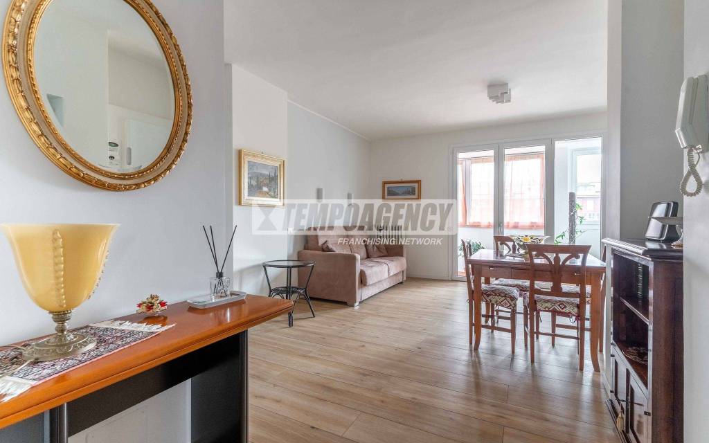 appartamento in vendita a Milano in zona Barona