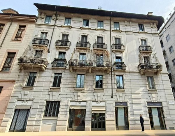 negozio in vendita a Milano in zona Sant'Ambrogio