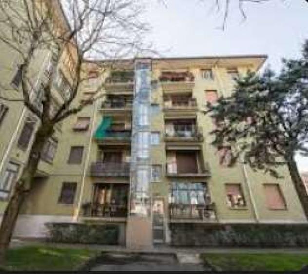 appartamento in vendita a Milano in zona Forze Armate