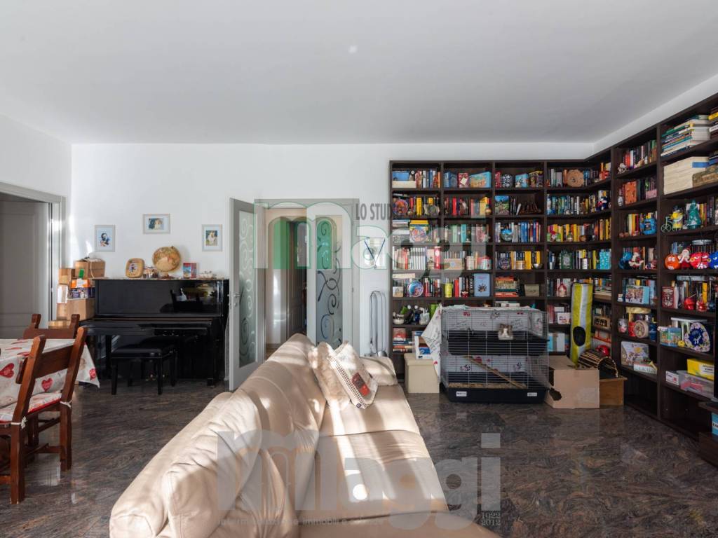 appartamento in vendita a Milano in zona Famagosta