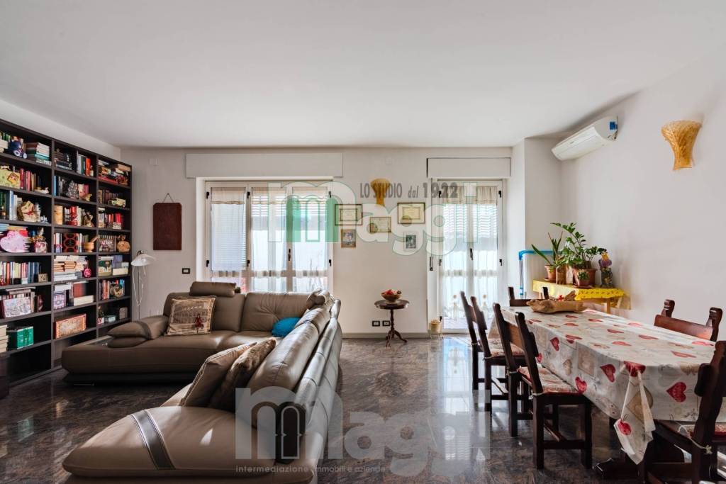 appartamento in vendita a Milano in zona Famagosta