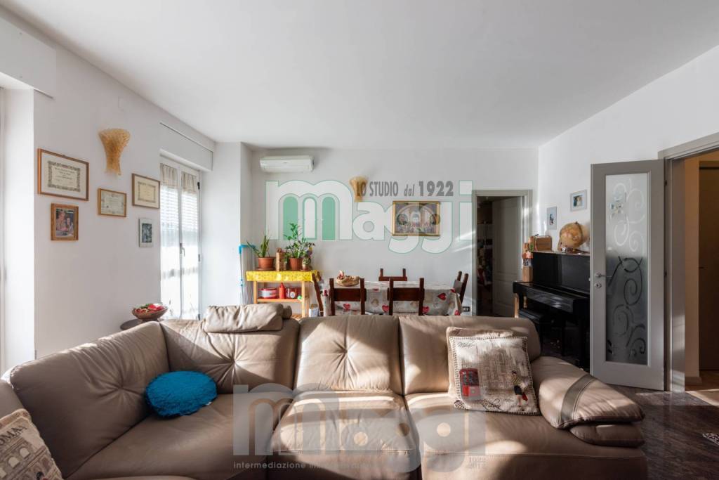 appartamento in vendita a Milano in zona Famagosta