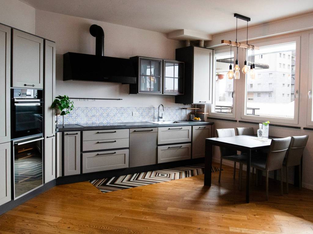 appartamento in vendita a Milano in zona Barona