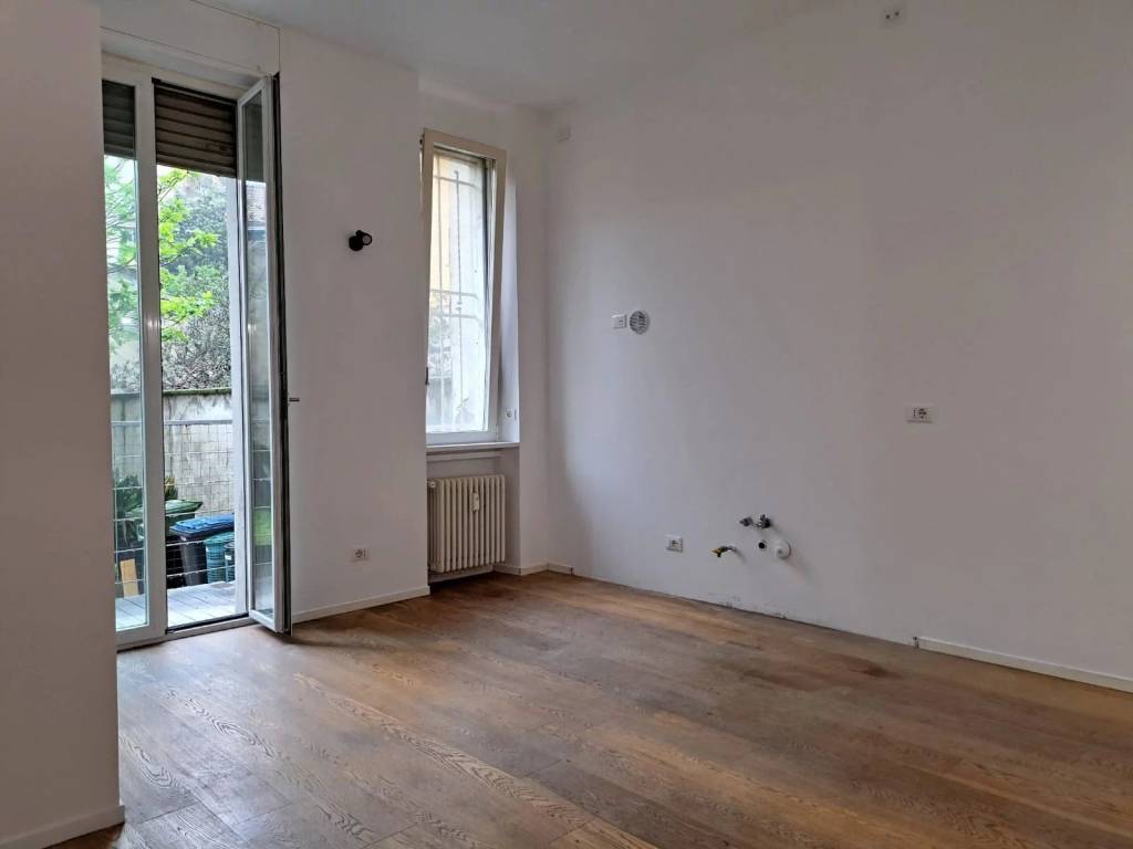 appartamento in vendita a Milano in zona Cinque Giornate