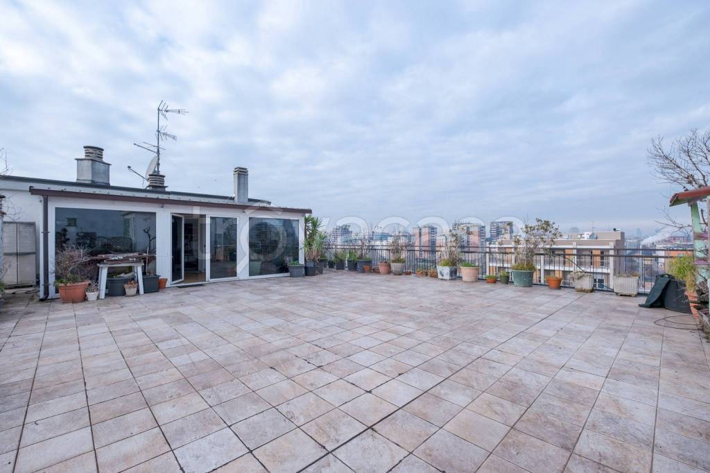 appartamento in vendita a Milano in zona Vigentino