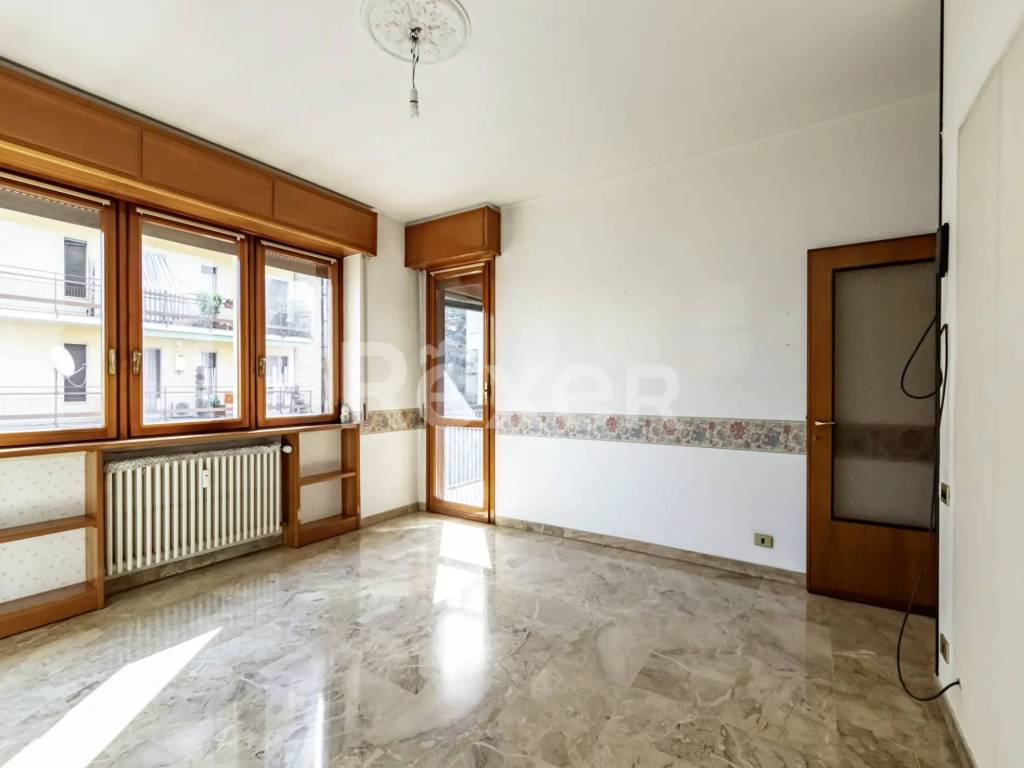 appartamento in vendita a Milano in zona Gorla