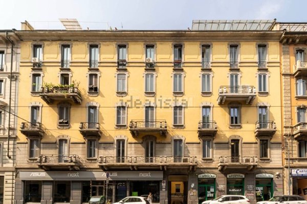 locale commerciale in vendita a Milano