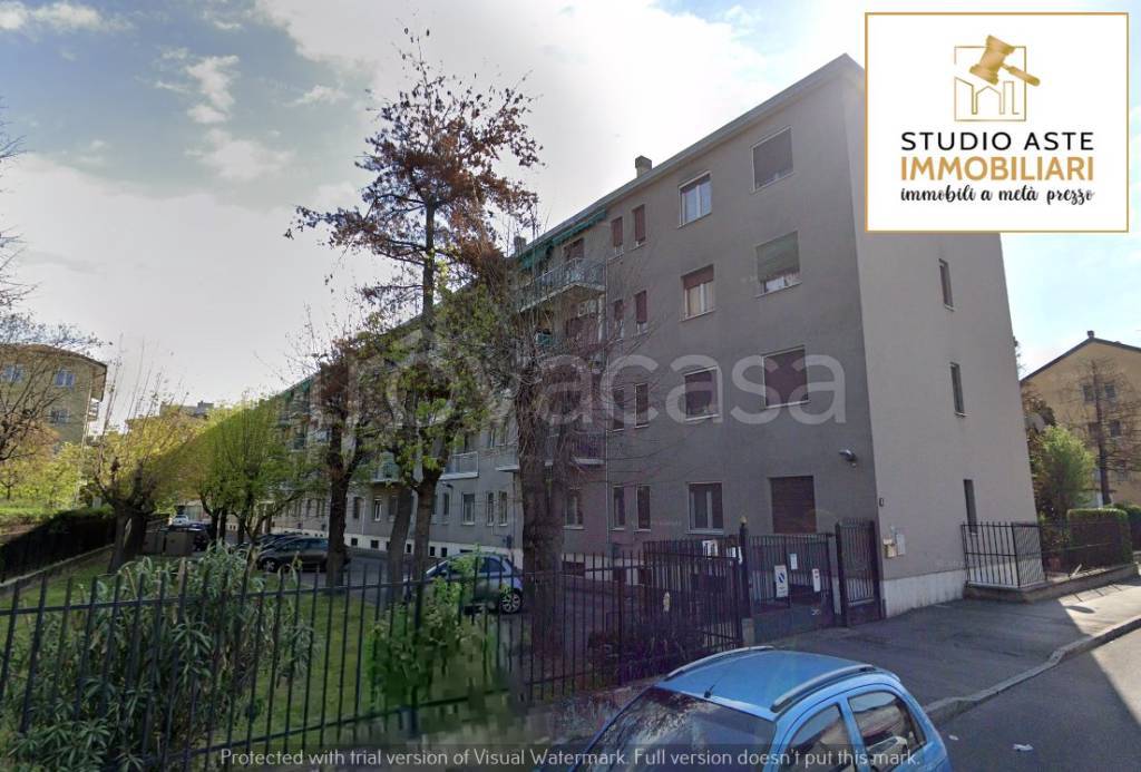 appartamento in vendita a Milano in zona Quinto Romano