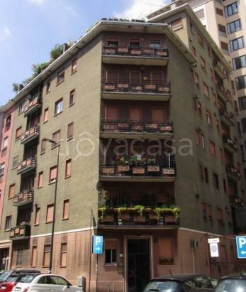 appartamento in vendita a Milano in zona Porta Genova