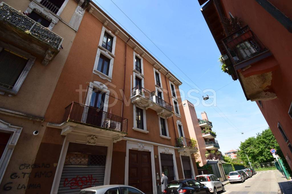appartamento in vendita a Milano in zona Loreto