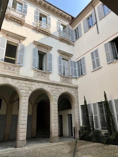 appartamento in vendita a Milano in zona Sempione