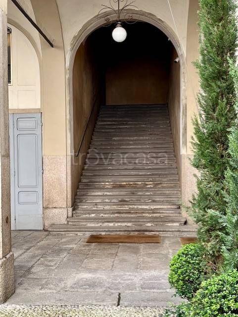 appartamento in vendita a Milano in zona Cadorna